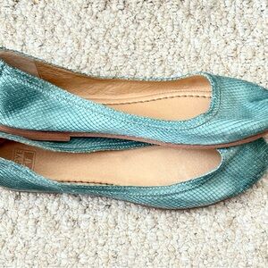 Frye Teal Textured Carson Ballet Size 11